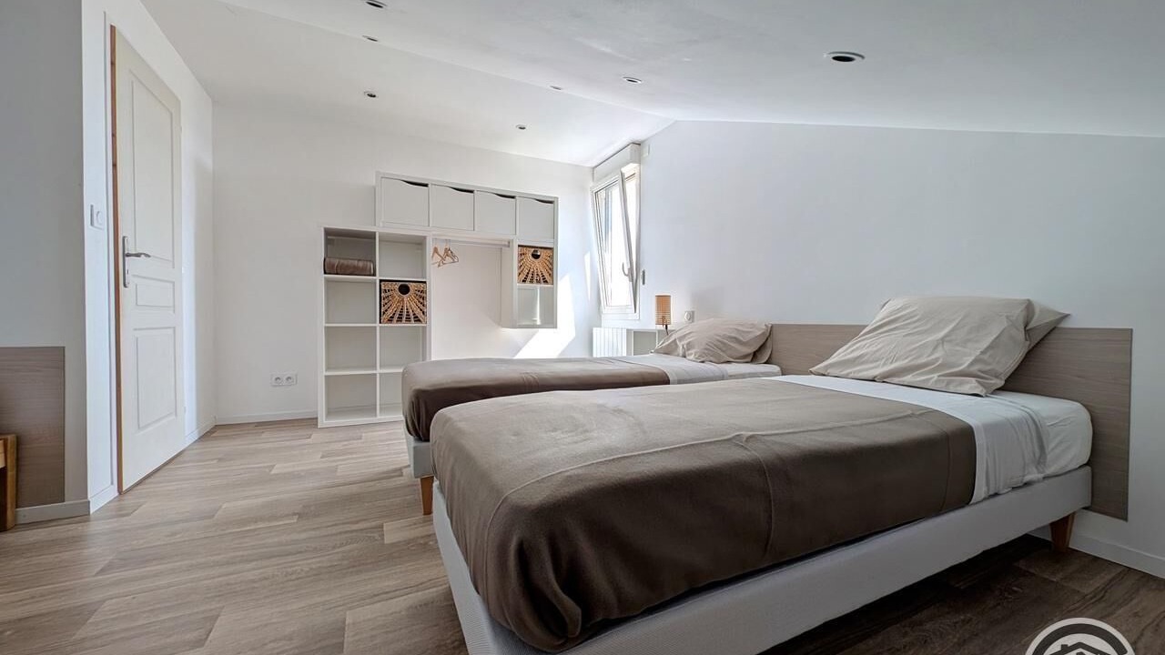 Photo of Bedroom in Echalas