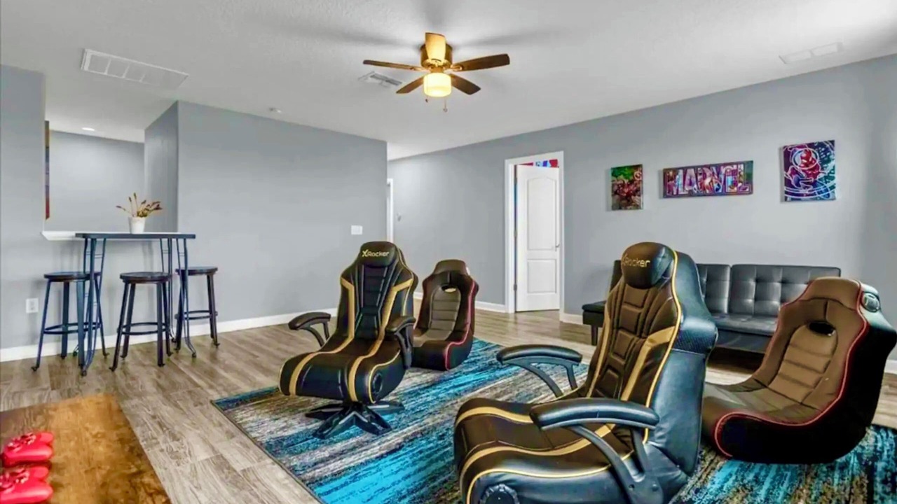 Photo of Livingroom in Davenport