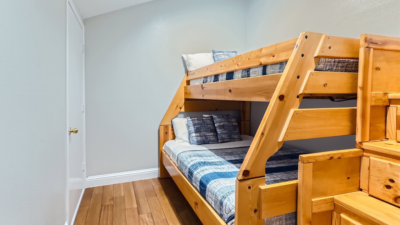 Photo of Bedroom in Bluffview