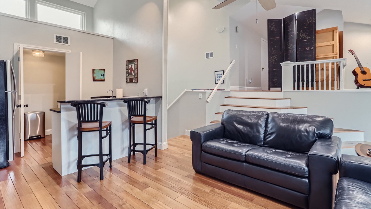 Photo of Livingroom in Bluffview
