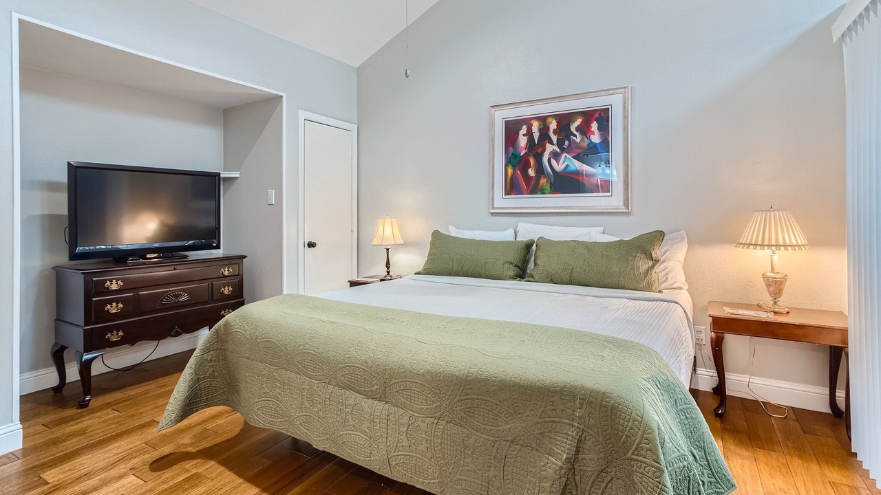 Photo of Bedroom in Bluffview