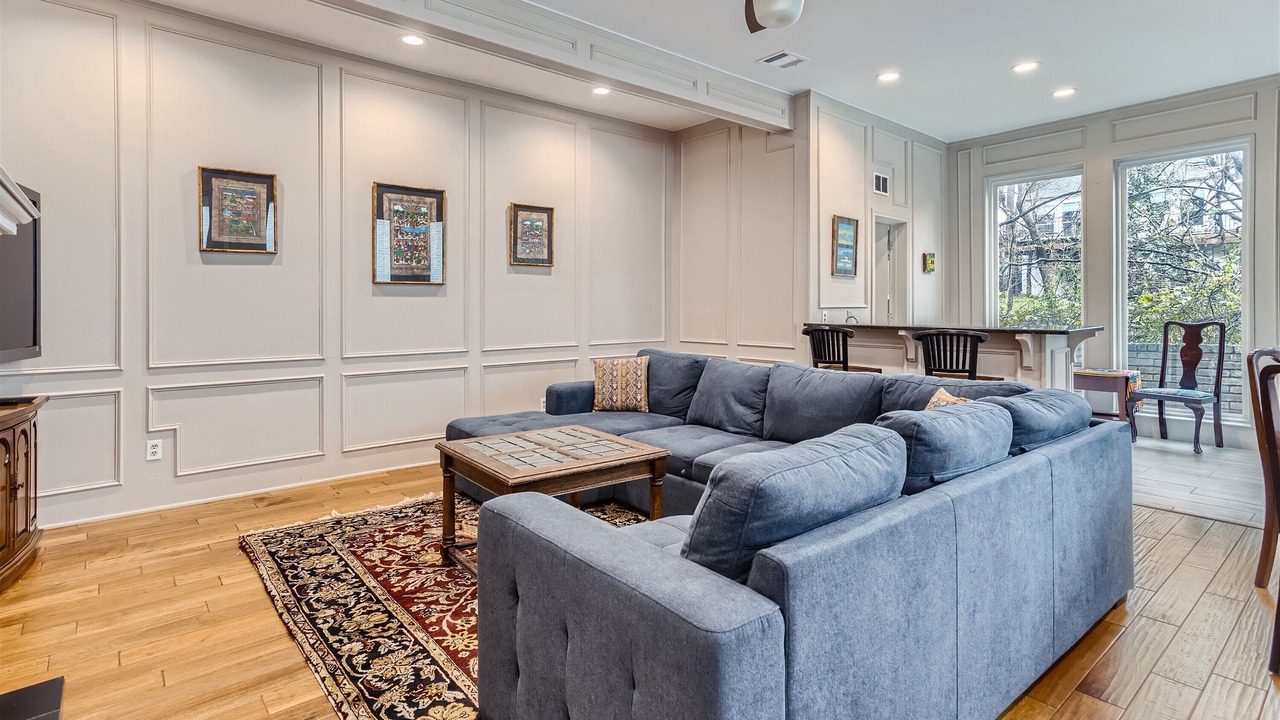 Photo of Livingroom in Bluffview