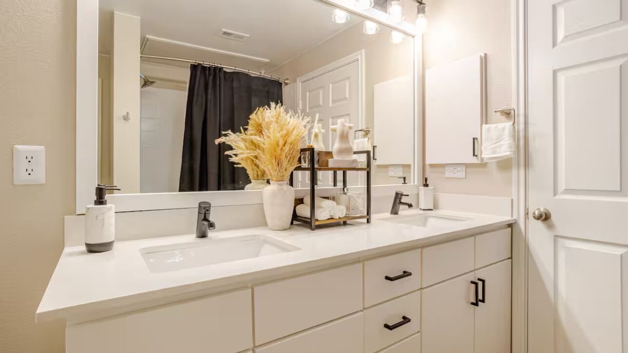 Photo of Bathroom in Downtown Oklahoma City