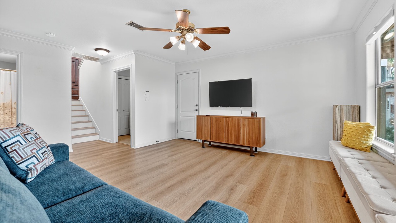 Photo of Livingroom in Highland Lake Estates