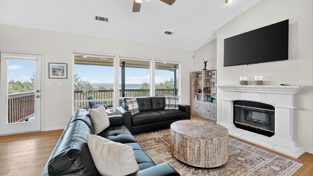 Photo of Livingroom in Highland Lake Estates