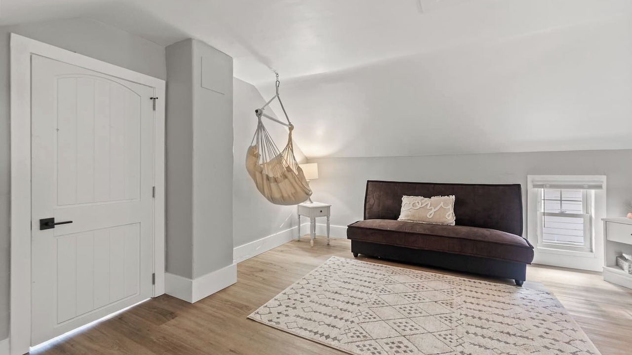 Photo of Livingroom in West Central