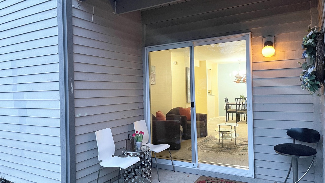 Photo of Patio Balcony in Bridle Trails