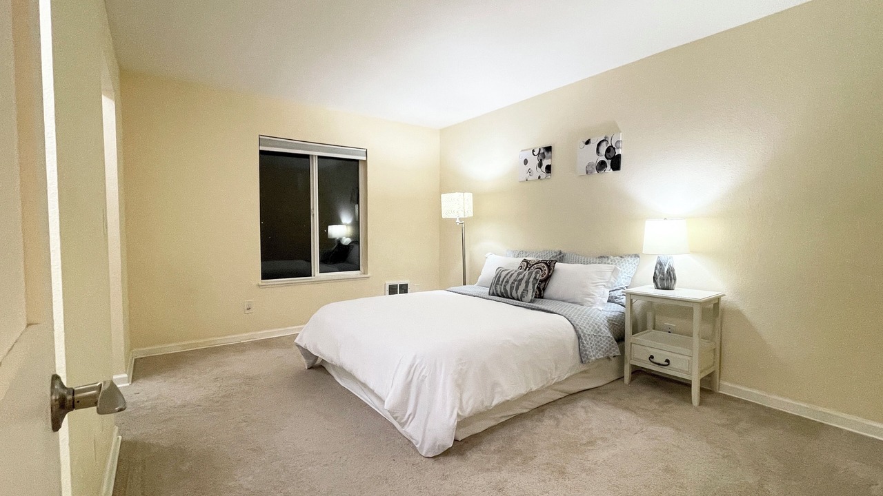Photo of Bedroom in Bridle Trails