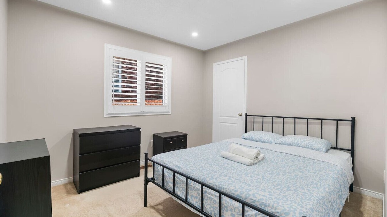 Photo of Bedroom in Churchill Meadows