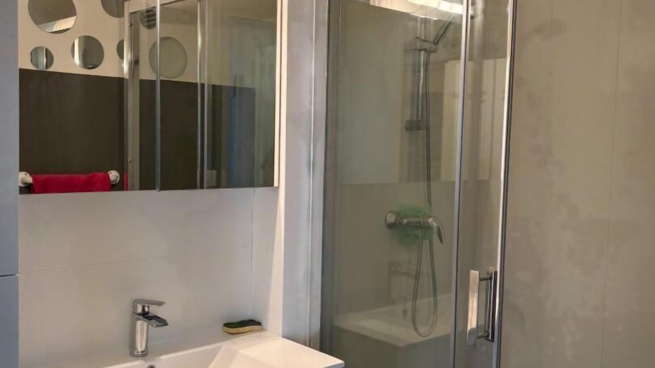 Photo of Bathroom in Pradines