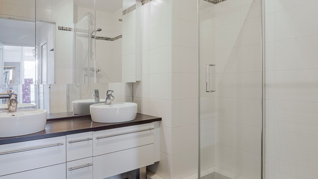 Photo of Bathroom in Gare