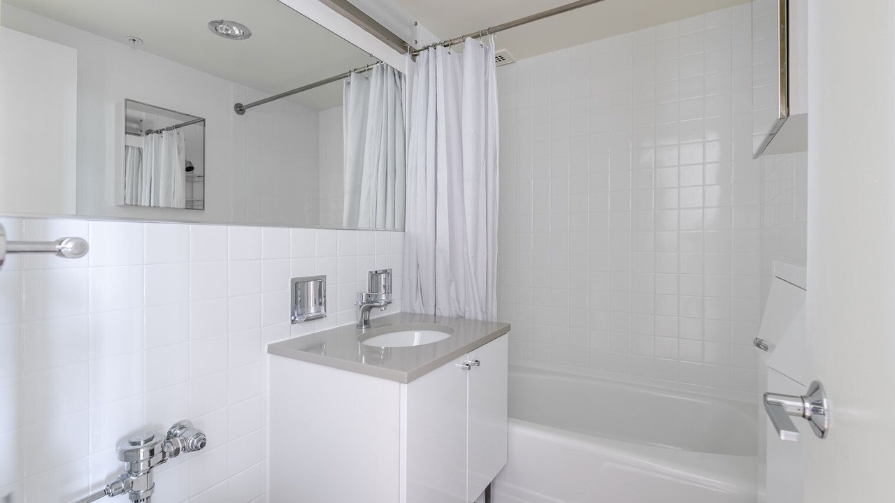 Photo of Bathroom in Prudential - St. Botolph