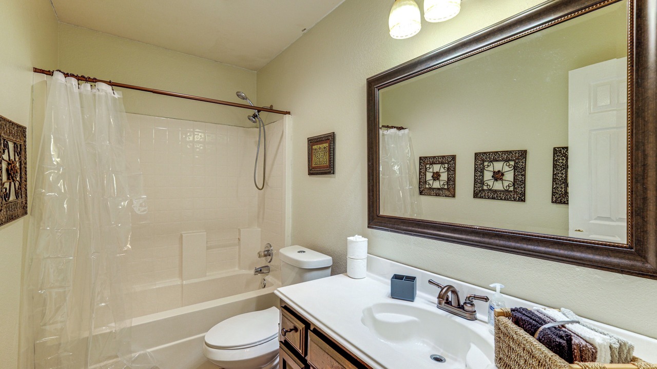 Photo of Bathroom in Crowley