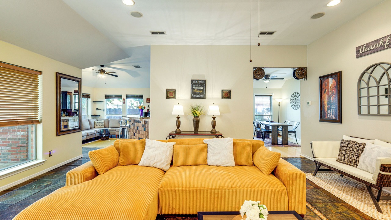 Photo of Livingroom in Crowley