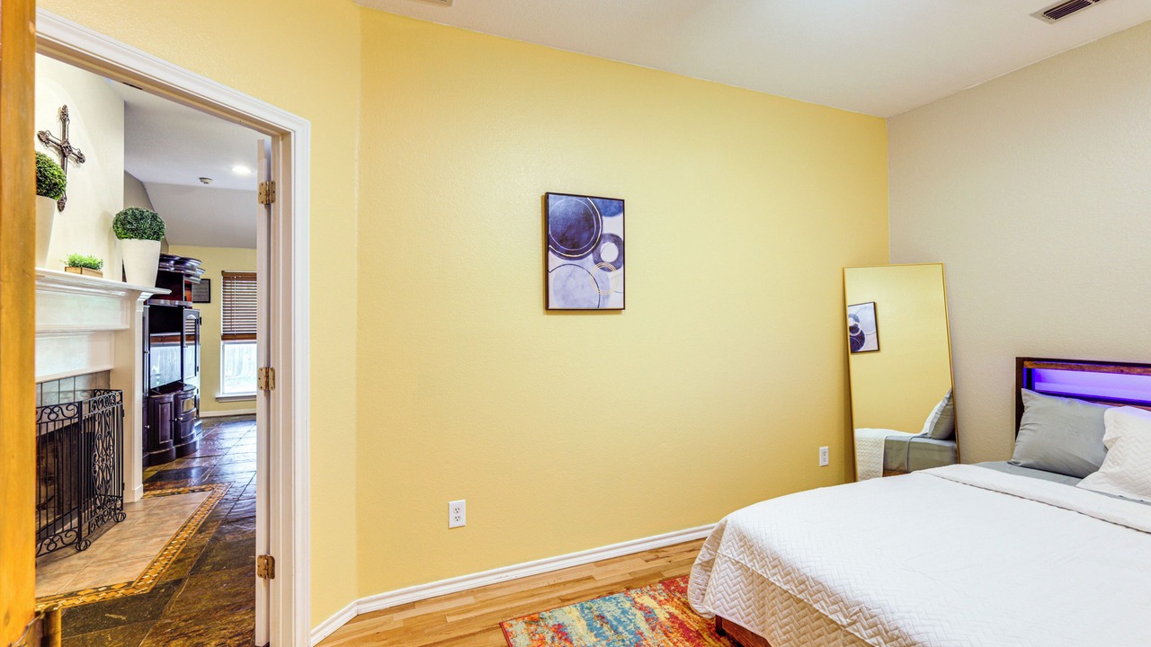 Photo of Bedroom in Crowley