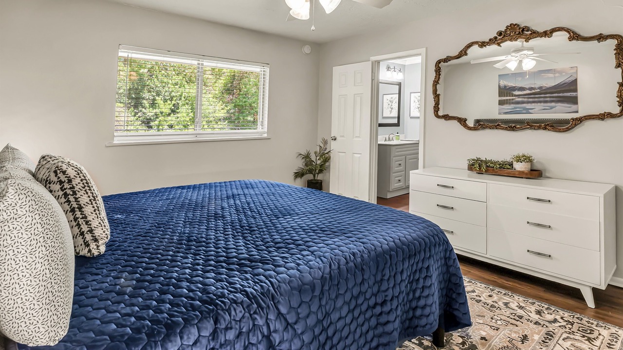 Photo of Bedroom in Carter's Grove
