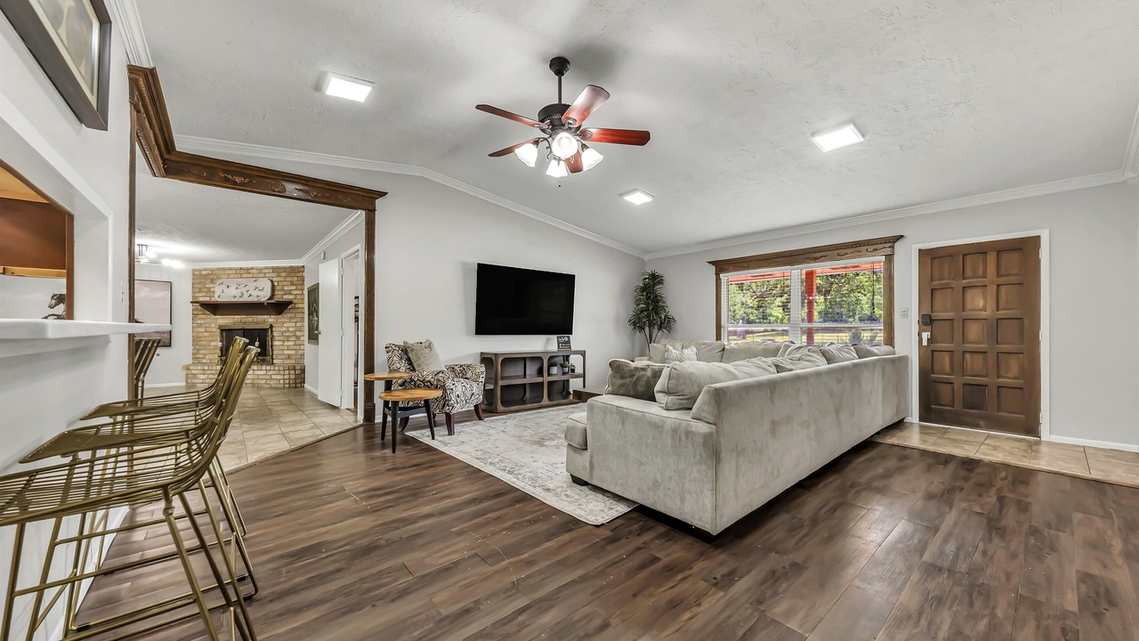 Photo of Livingroom in Carter's Grove