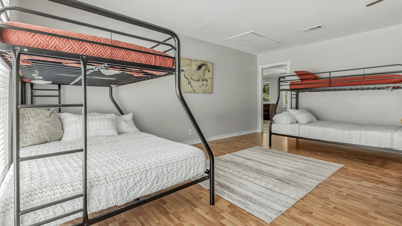 Photo of Bedroom in Carter's Grove