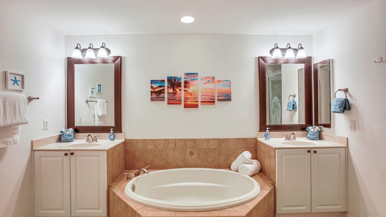 Photo of Bathroom in Trafalgar
