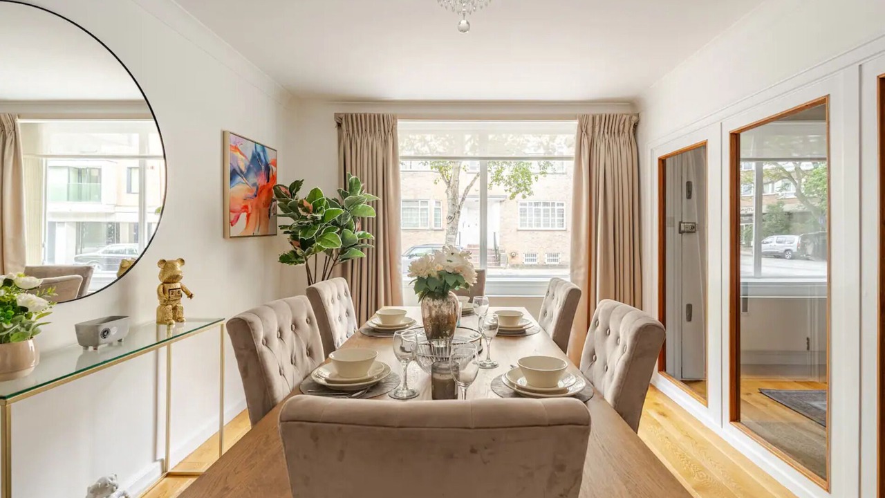 Photo of Others in Paddington