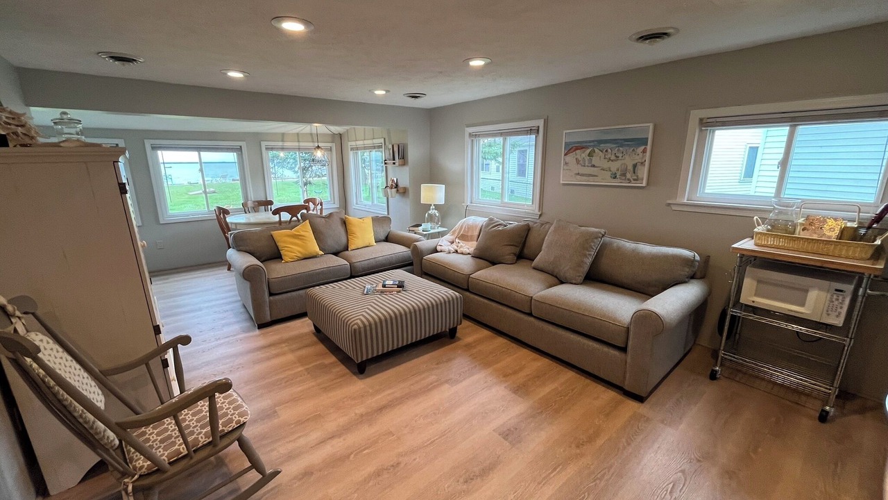 Photo of Livingroom in Houghton Lake
