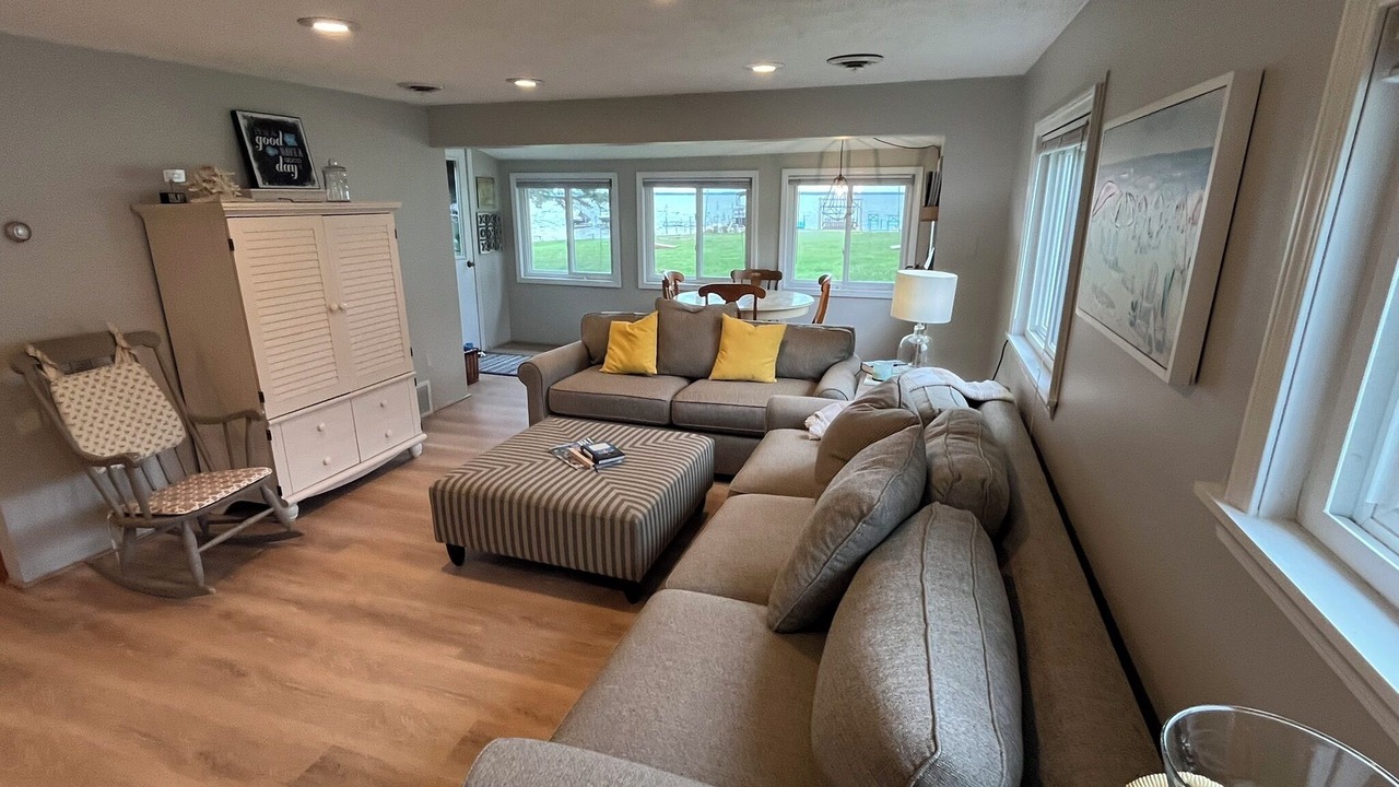 Photo of Livingroom in Houghton Lake