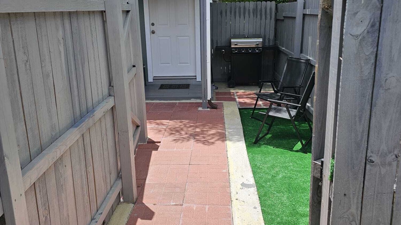 Photo of Patio Balcony in Azalea Park