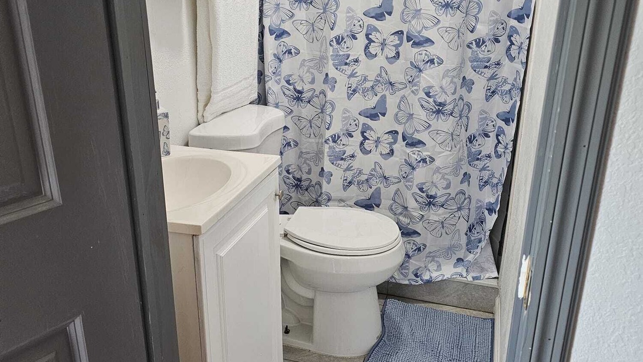 Photo of Bathroom in Azalea Park