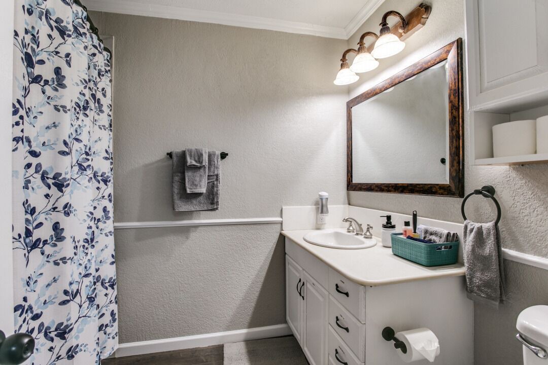 Photo of Bathroom in The Colony