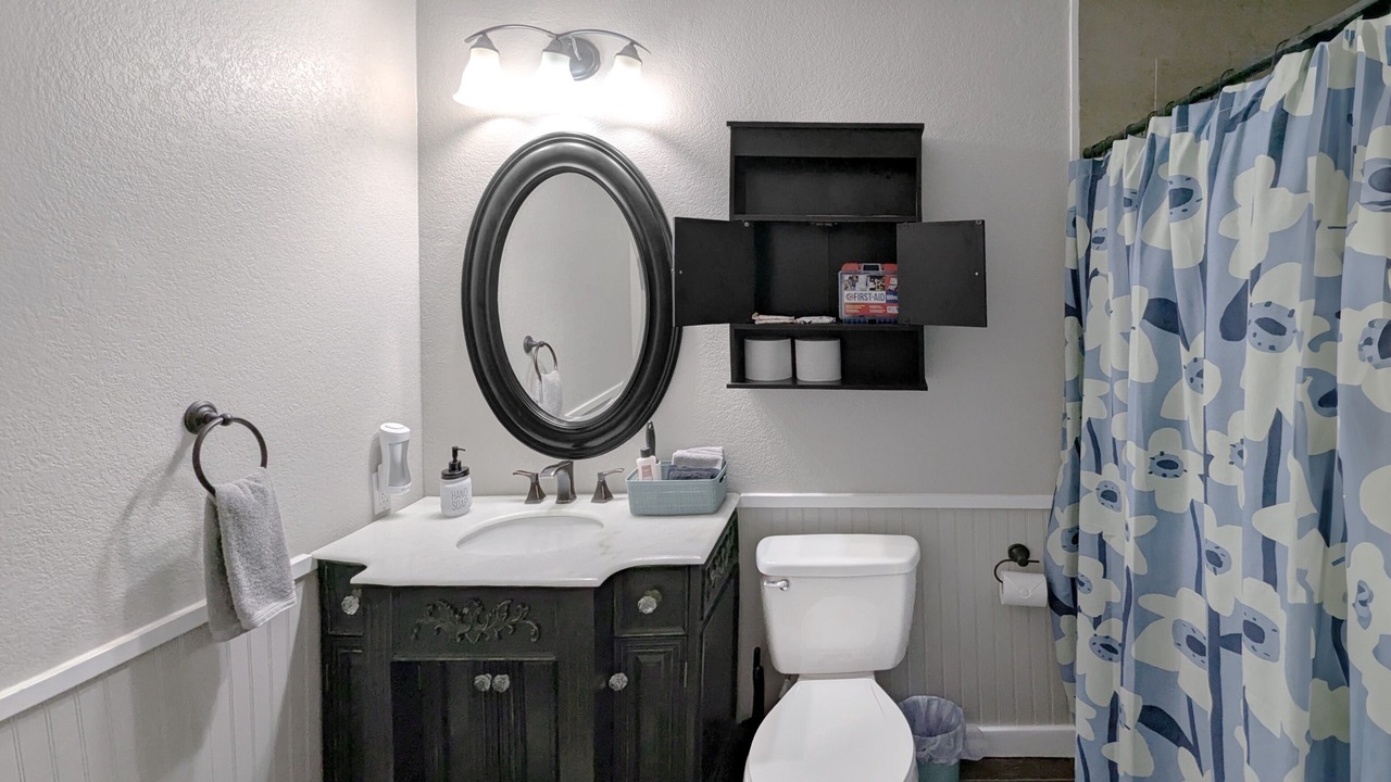 Photo of Bathroom in The Colony