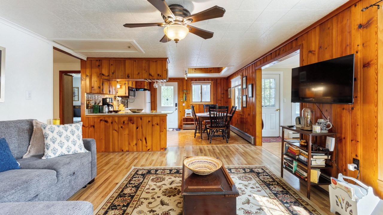 Photo of Livingroom in New Durham