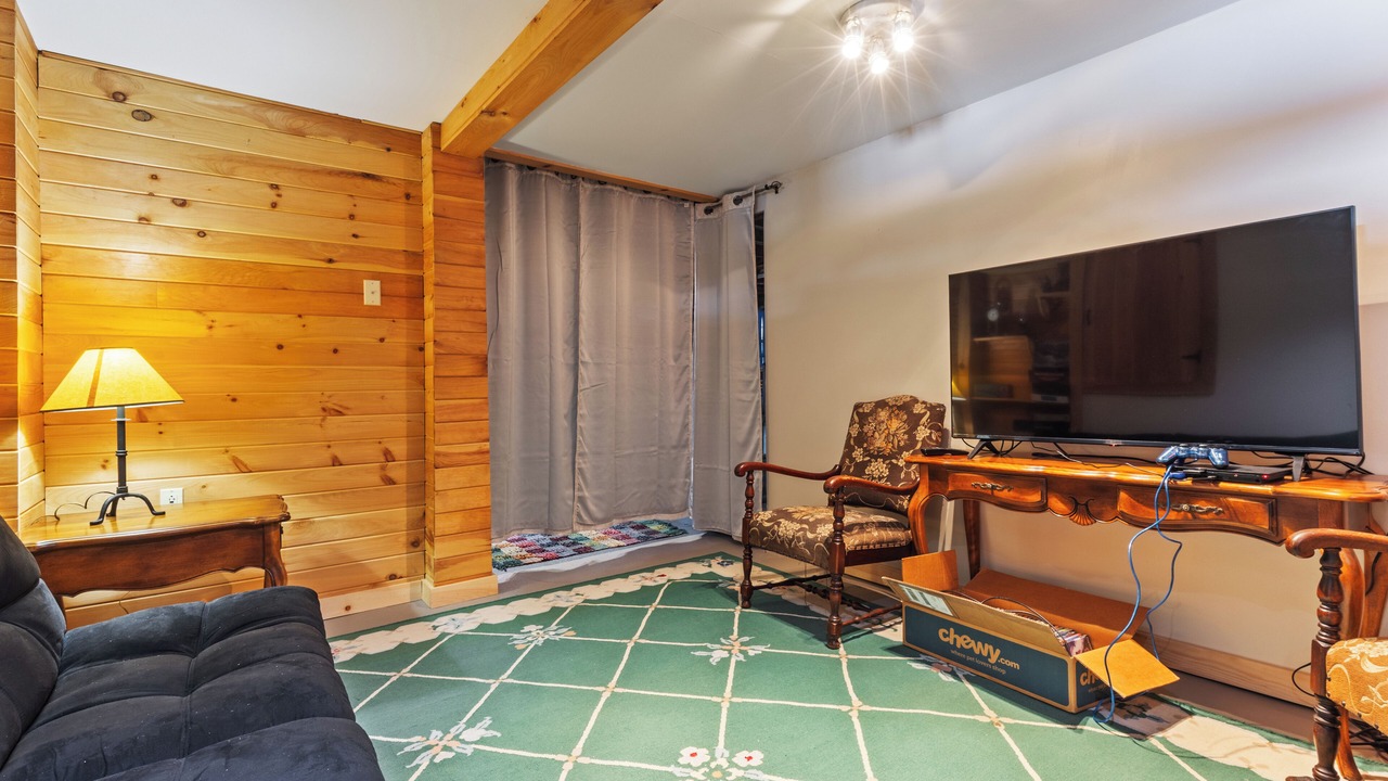 Photo of Livingroom in New Durham