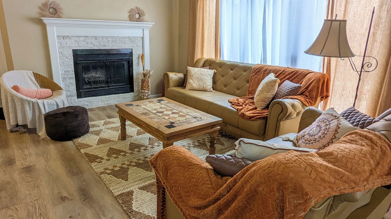 Photo of Livingroom in Northeast Carrollton