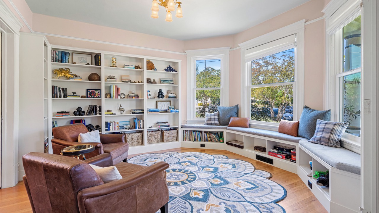 Photo of Others in Petaluma