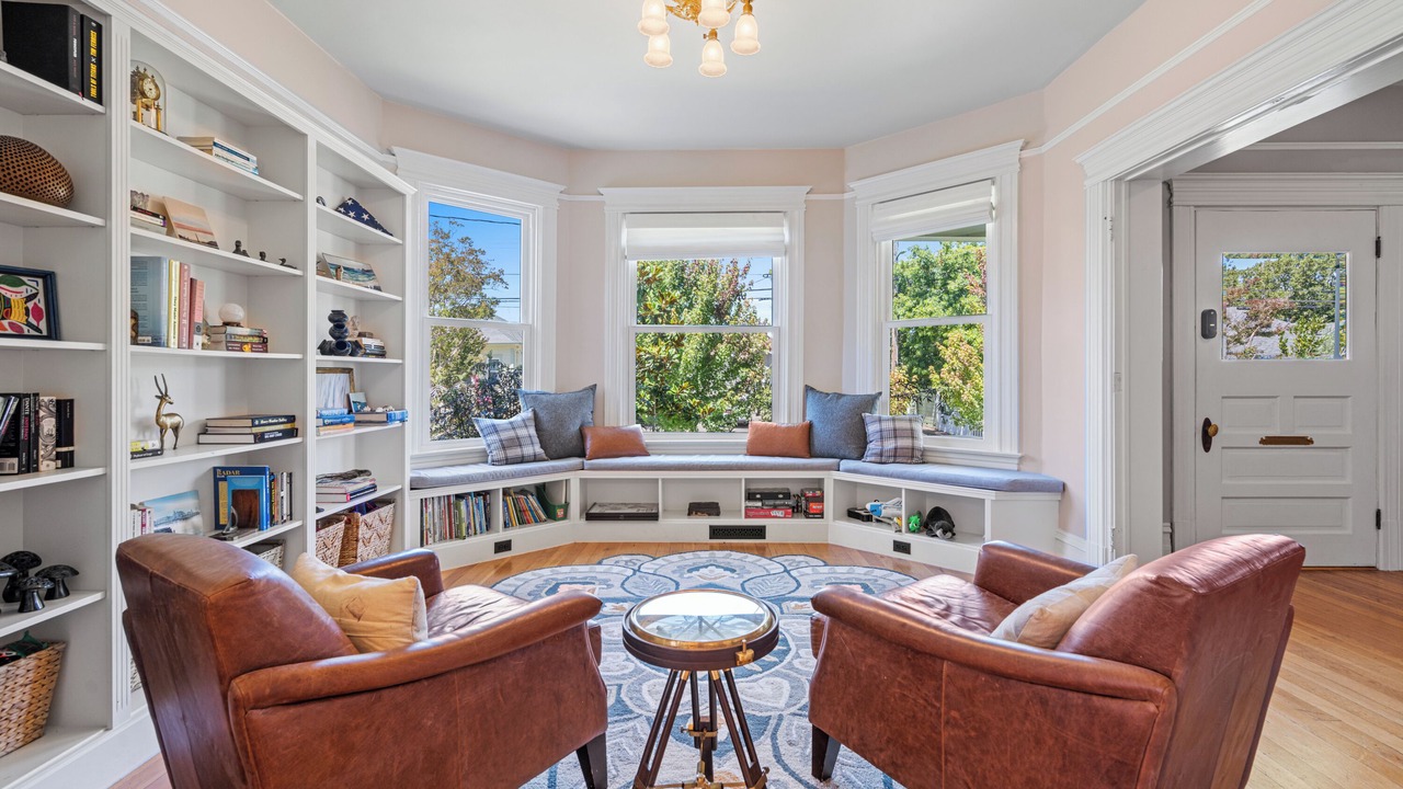 Photo of Others in Petaluma