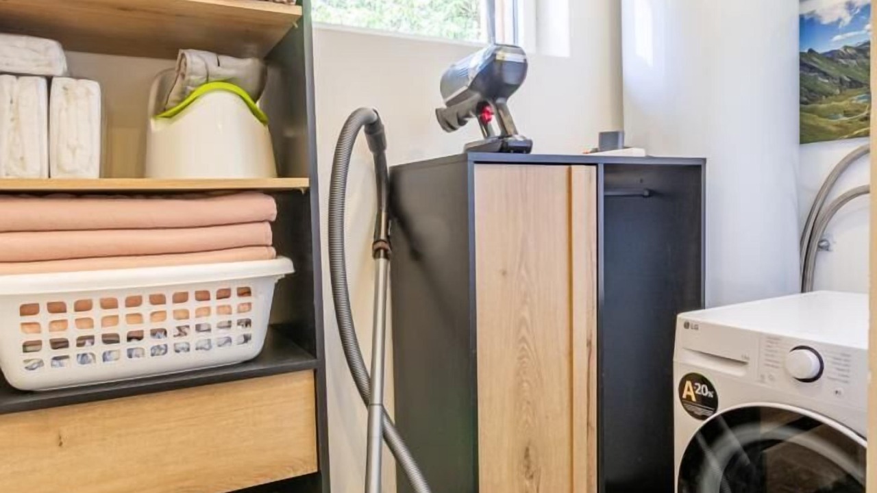 Photo of Others in Domessin