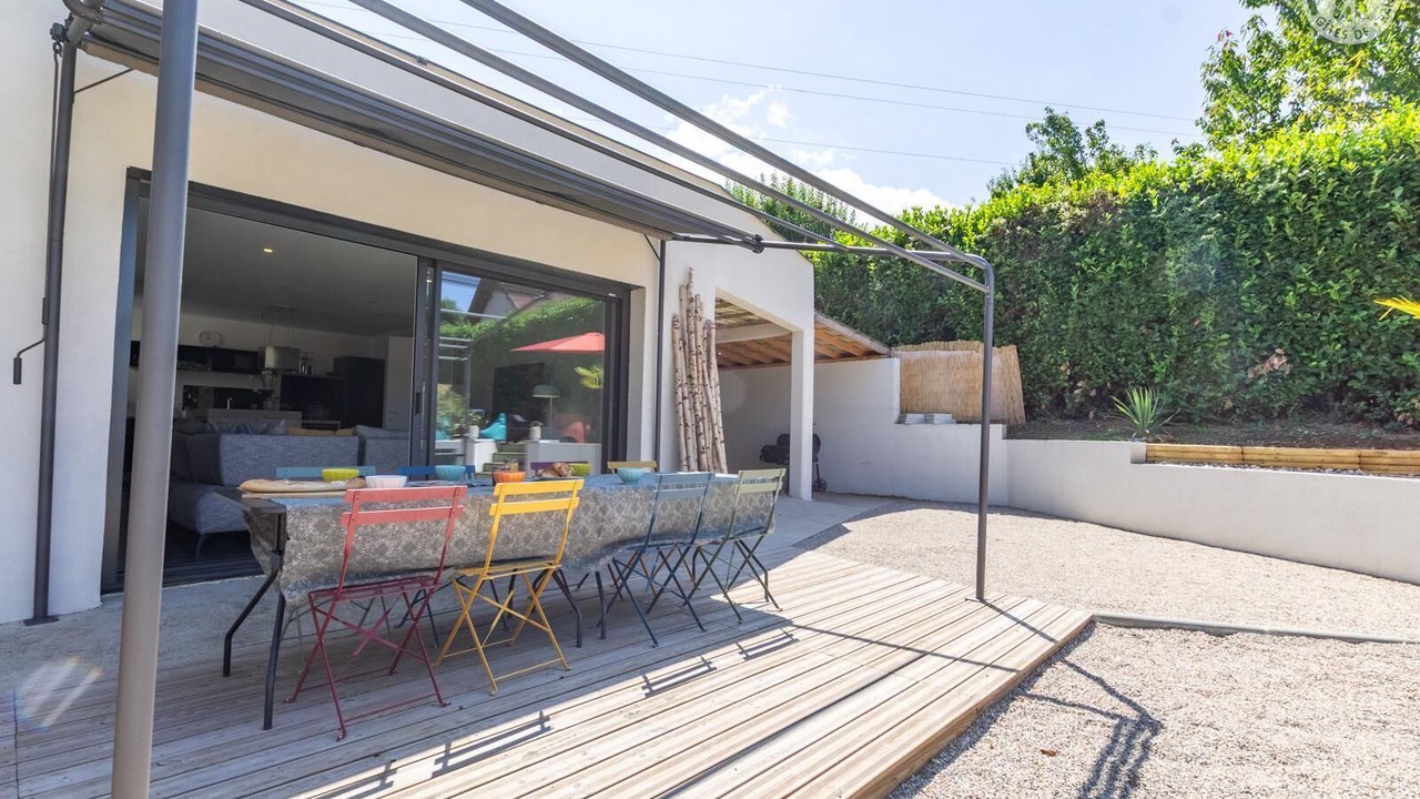 Photo of Outdoor in Domessin