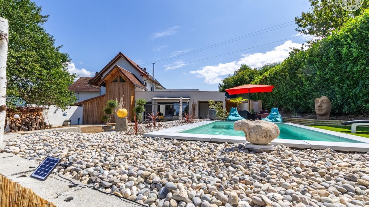 Photo of Outdoor in Domessin