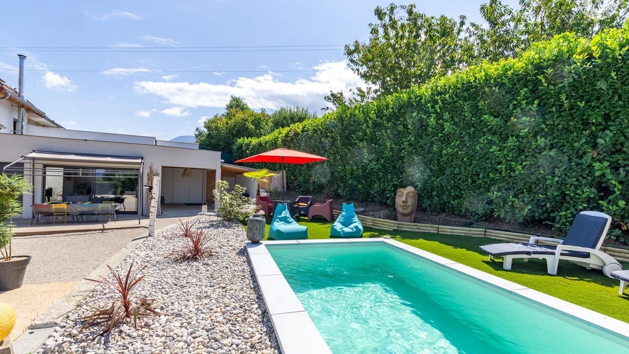 Photo of Outdoor in Domessin