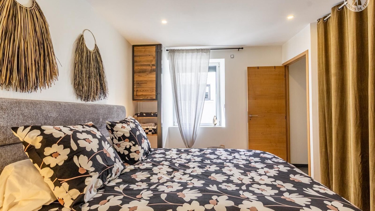 Photo of Bedroom in Domessin