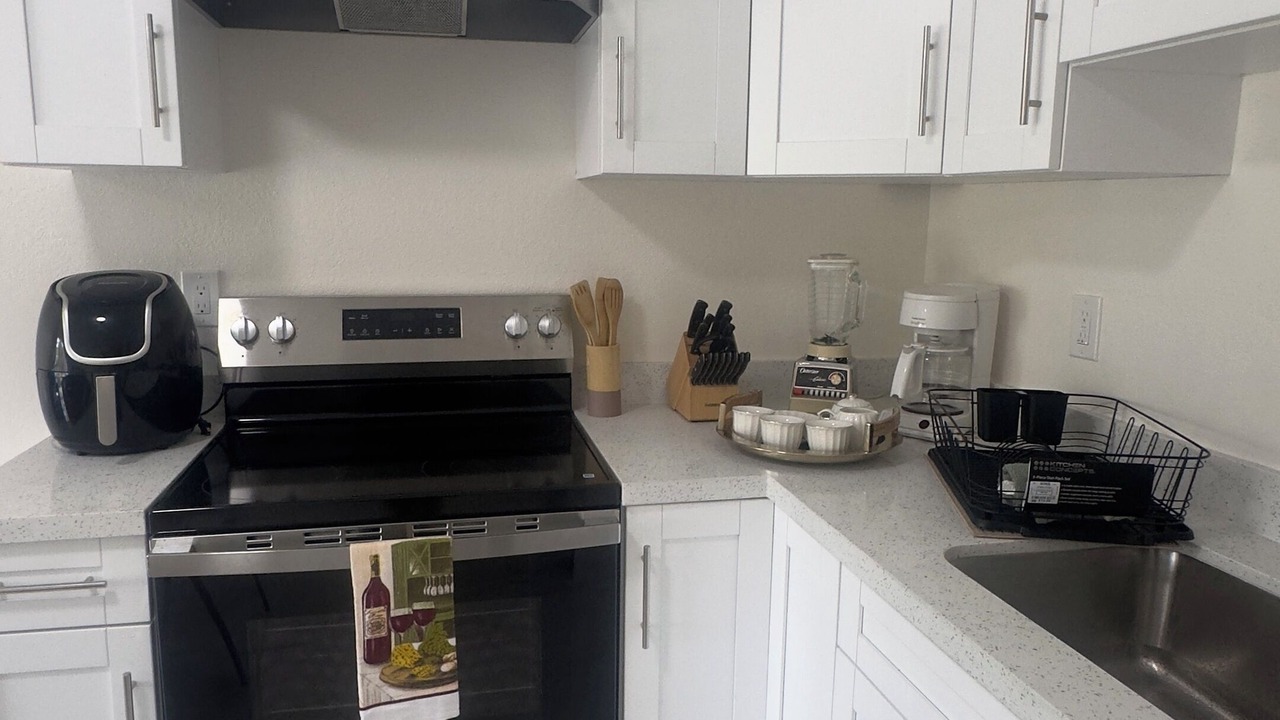 Photo of Kitchen in Lauderhill