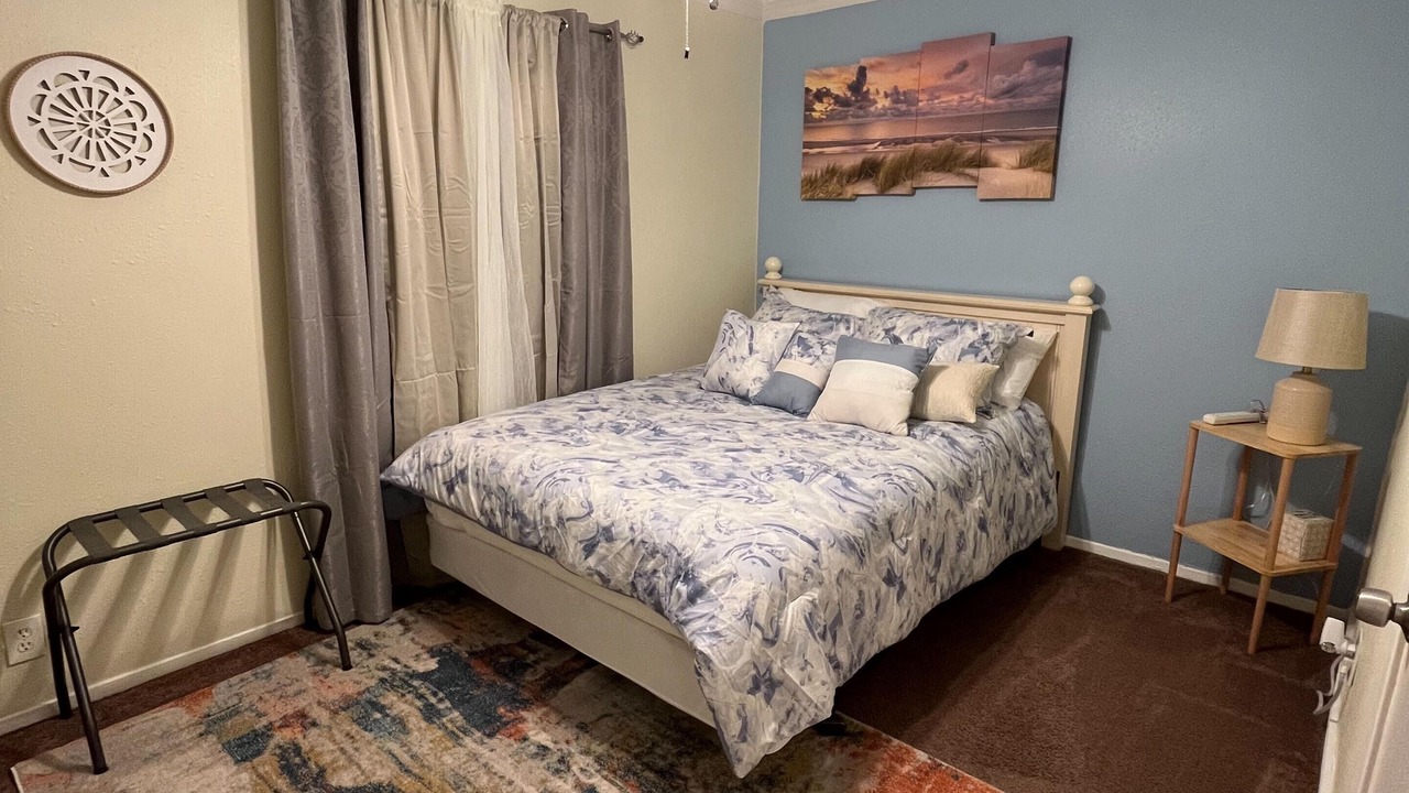 Photo of Bedroom in Mount Houston