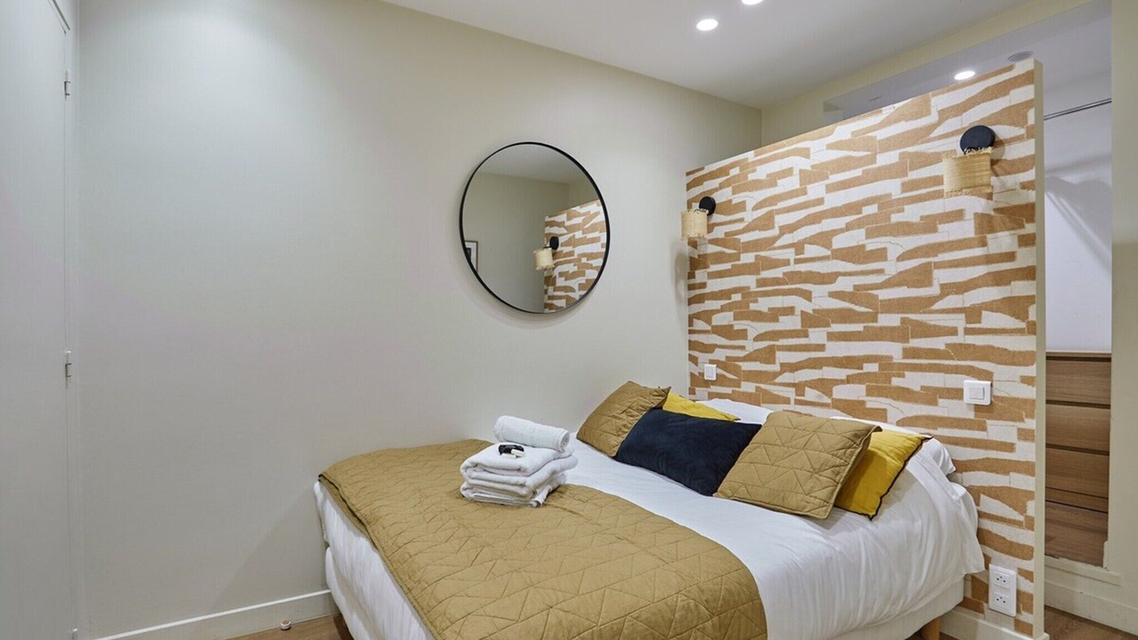 Photo of Bedroom in Pigalle