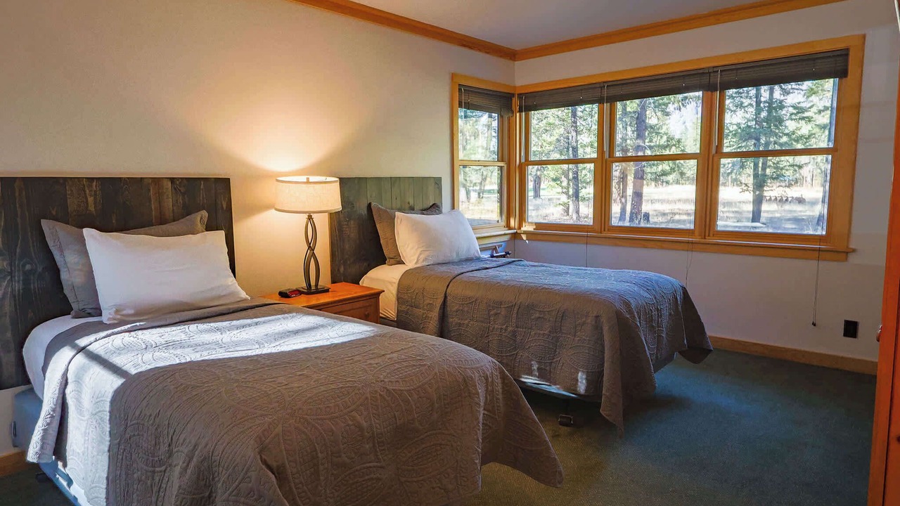 Photo of Bedroom in Mazama