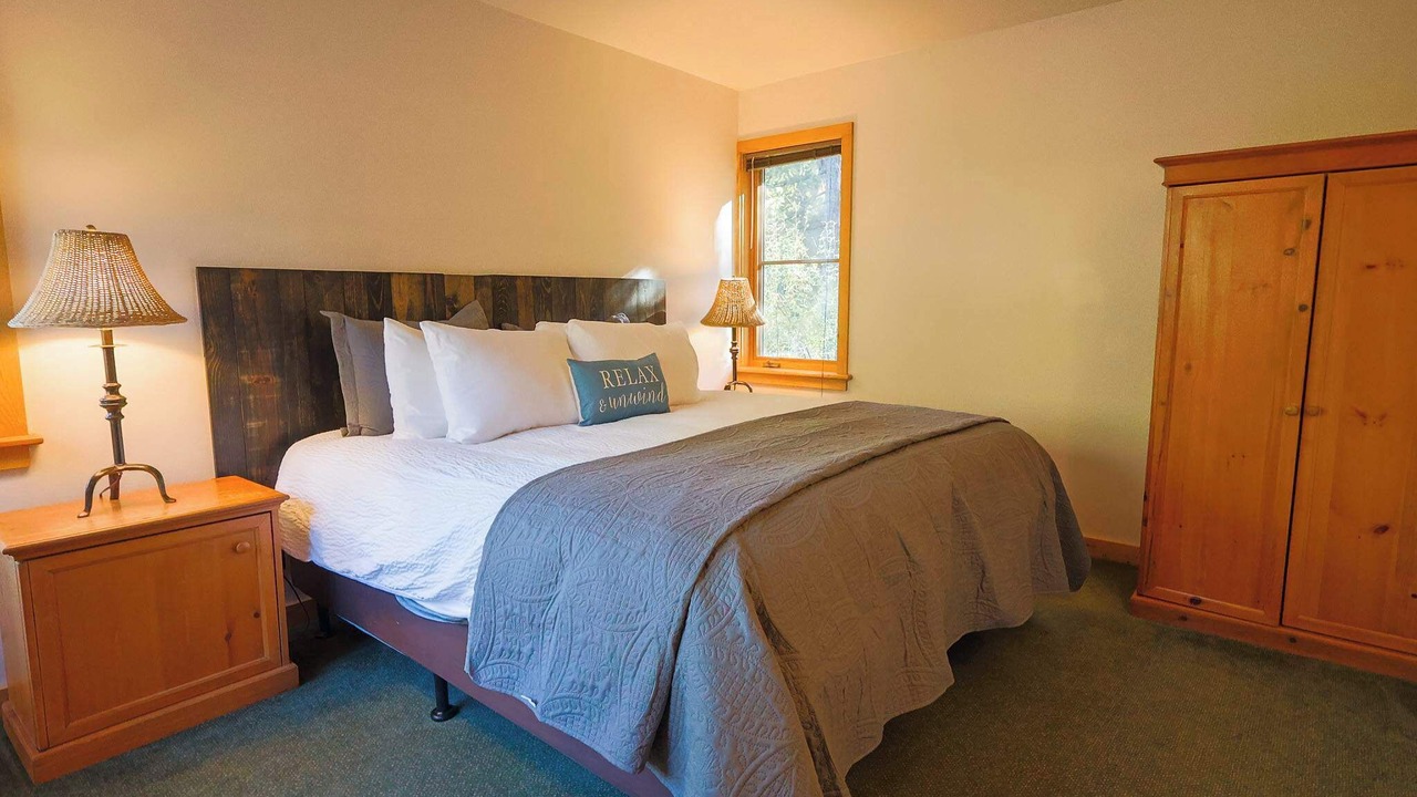 Photo of Bedroom in Mazama