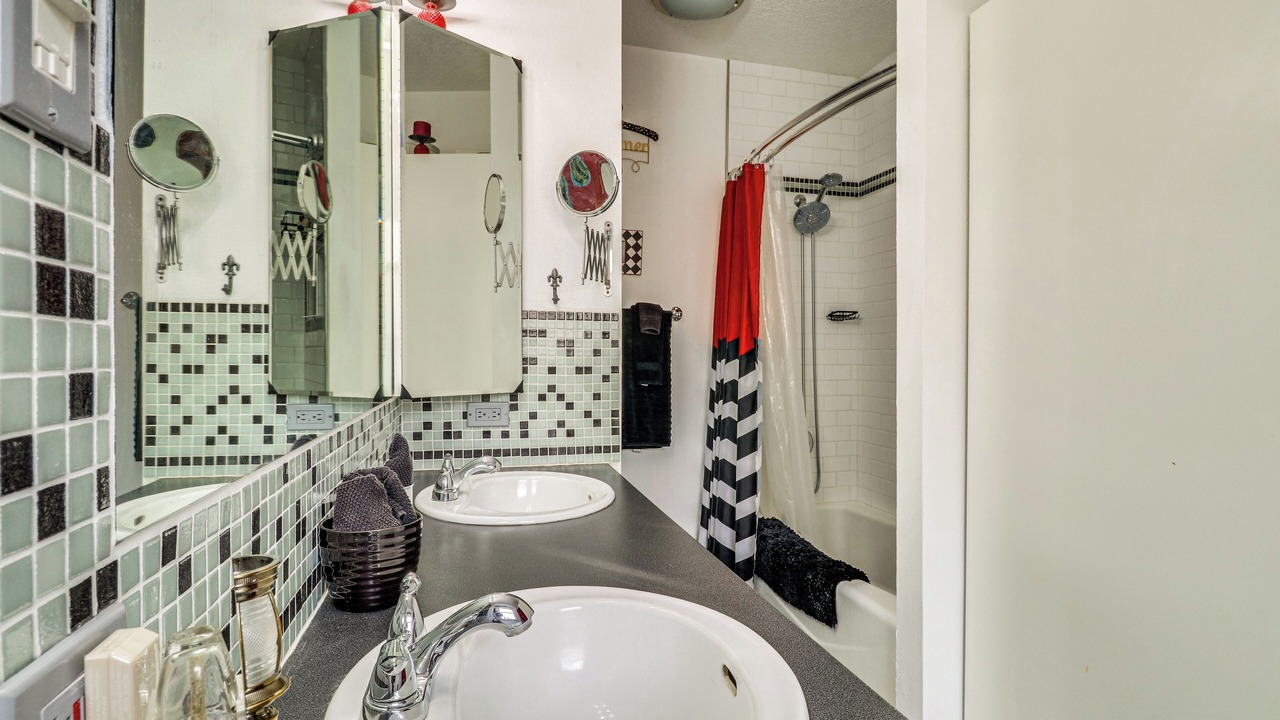 Photo of Bathroom in Albuquerque