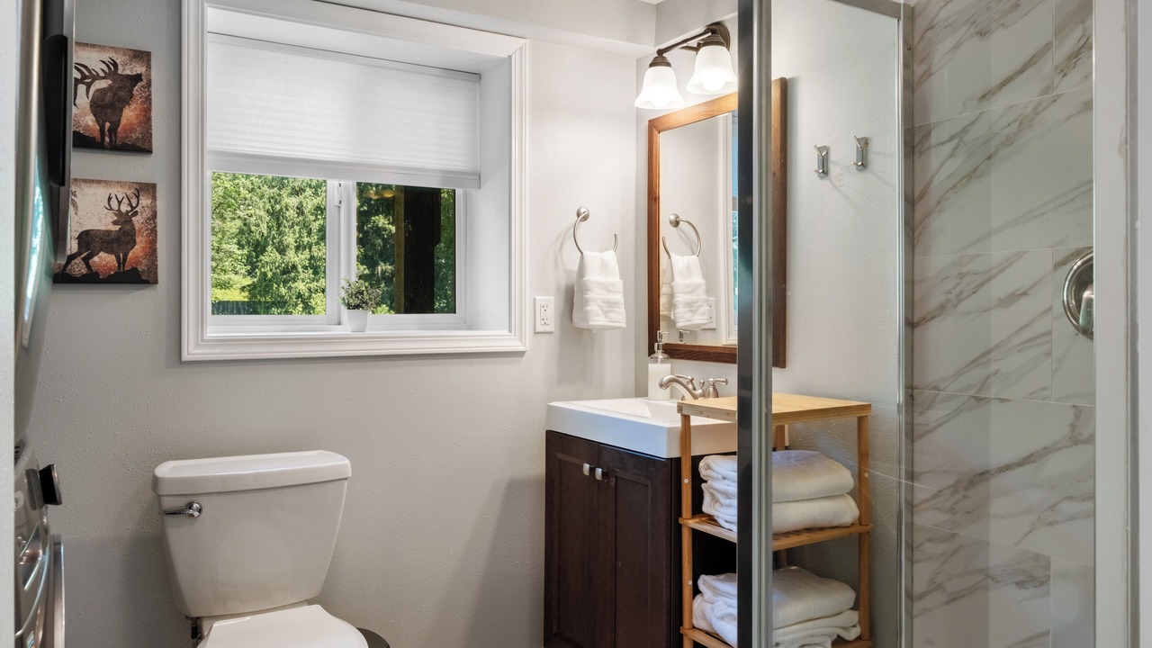 Photo of Bathroom in Gold Bar