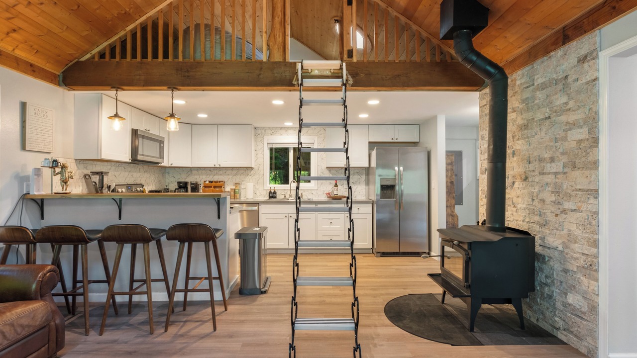 Photo of Kitchen in Gold Bar