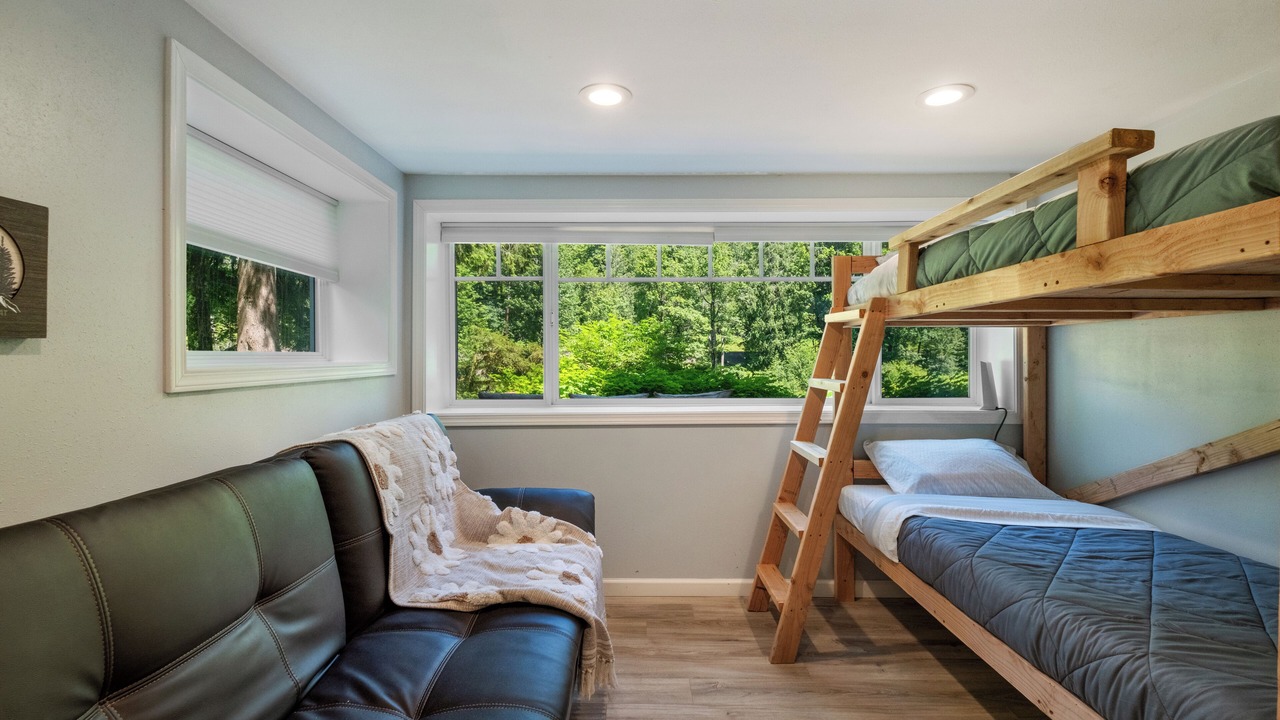 Photo of Bedroom in Gold Bar