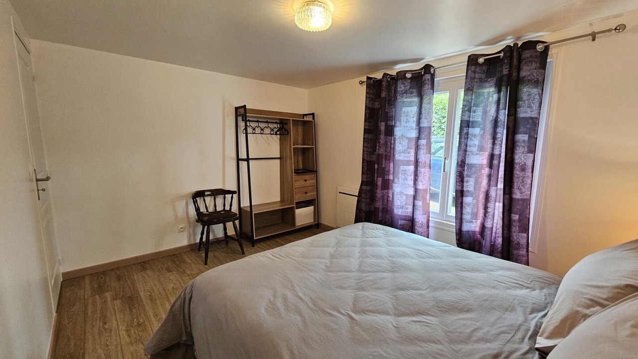 Photo of Bedroom in Charge